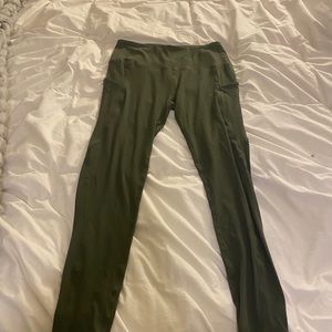 Olive green leggings with pockets